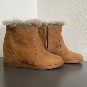 SOLD EUC JustFAB Kishani Tan Suede Wedge Ankle Booties, Sz 8